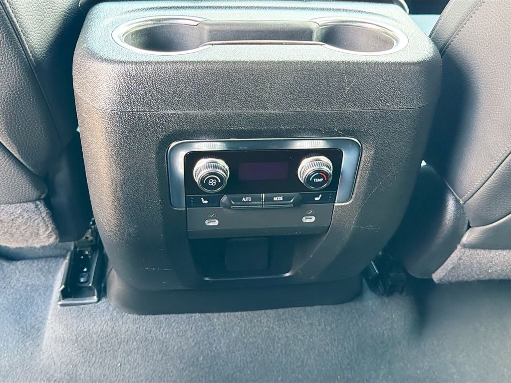2023 GMC Yukon 4WD Denali