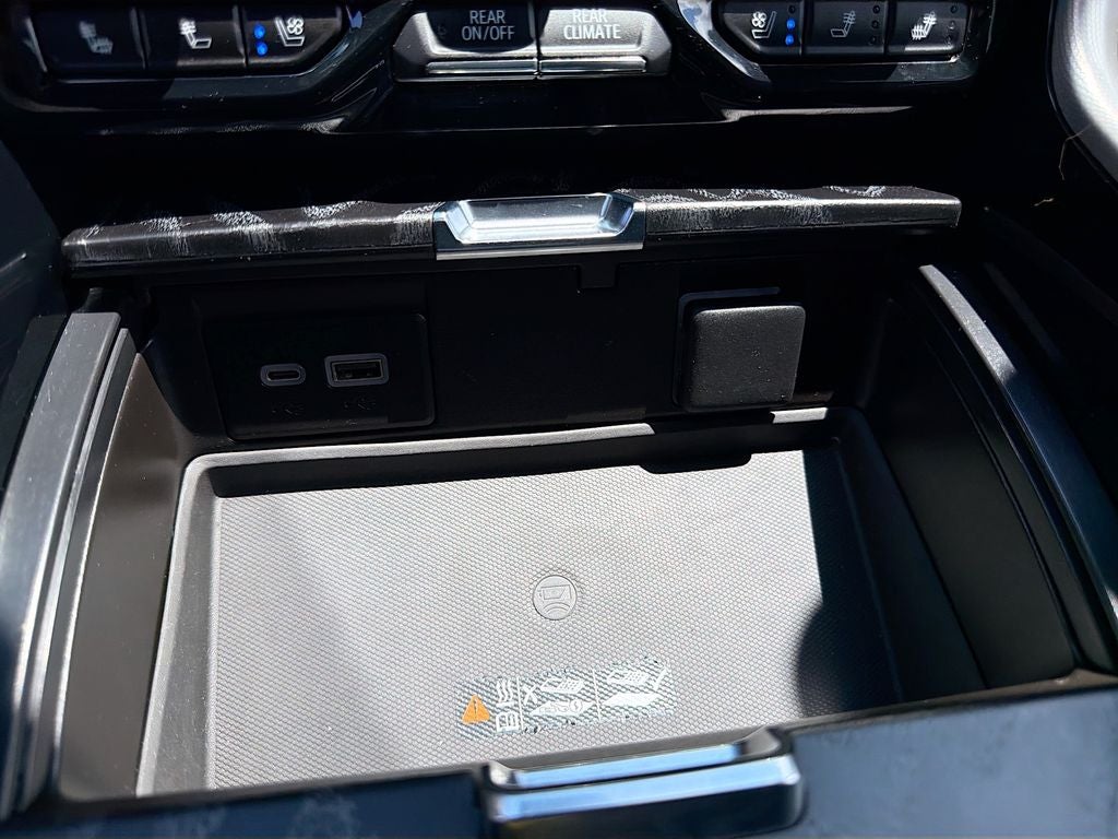 2023 GMC Yukon 4WD Denali