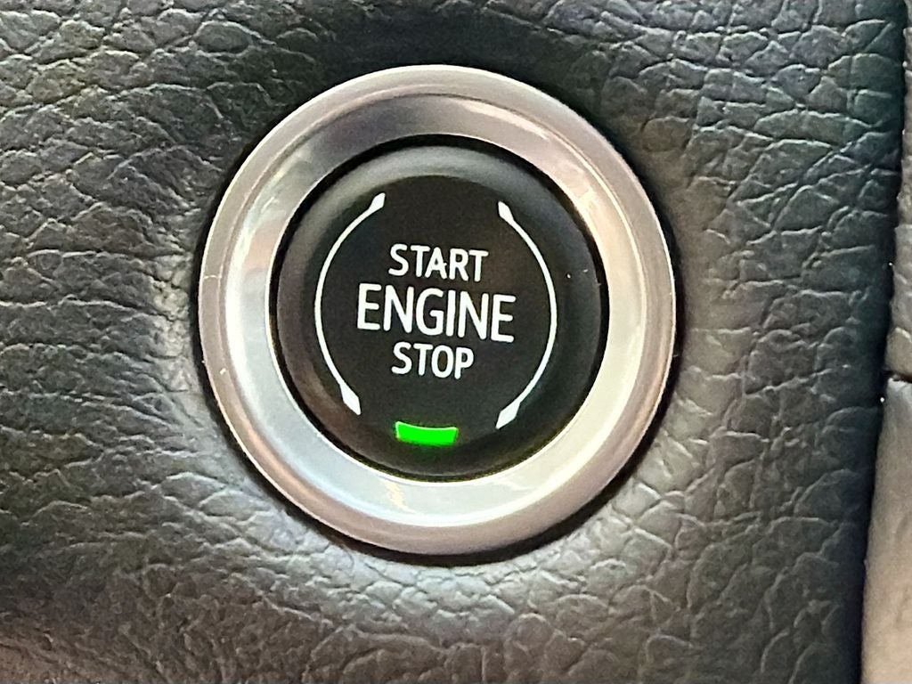2023 GMC Yukon 4WD Denali
