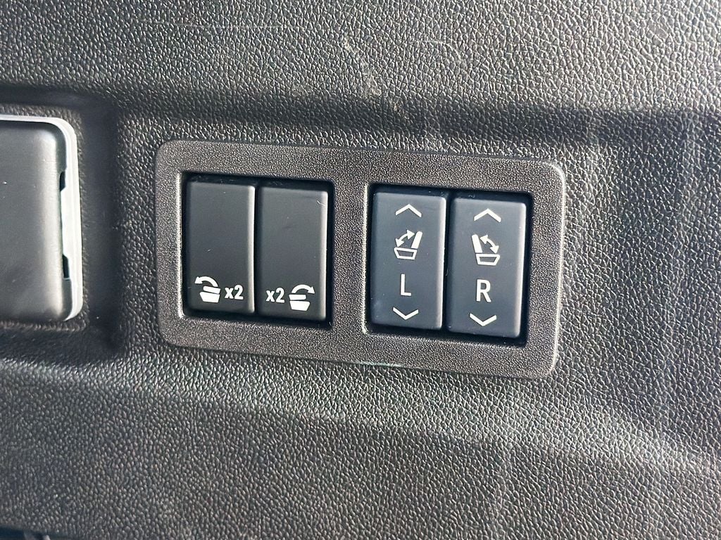 2024 GMC Yukon 4WD Denali