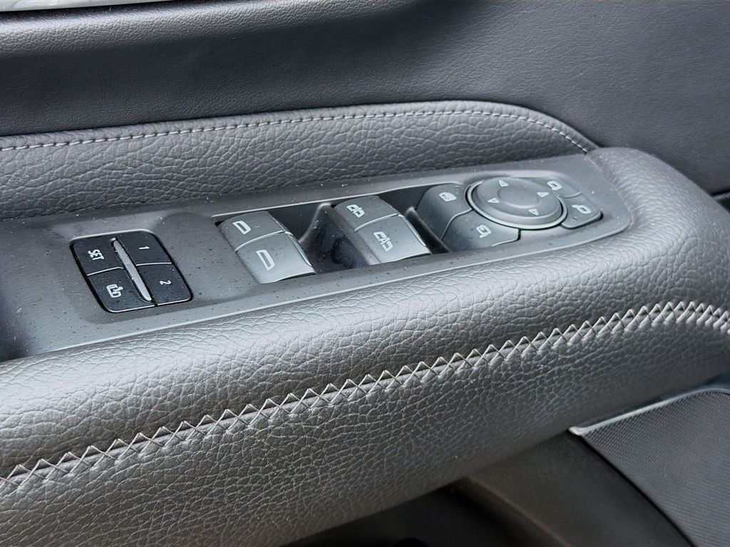 2023 GMC Yukon 4WD Denali