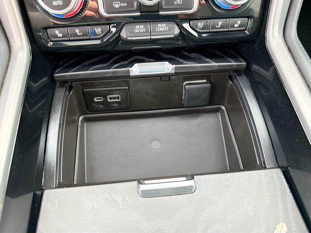 2023 GMC Yukon 4WD Denali