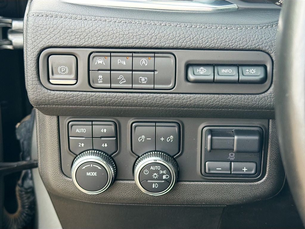 2023 GMC Yukon 4WD Denali