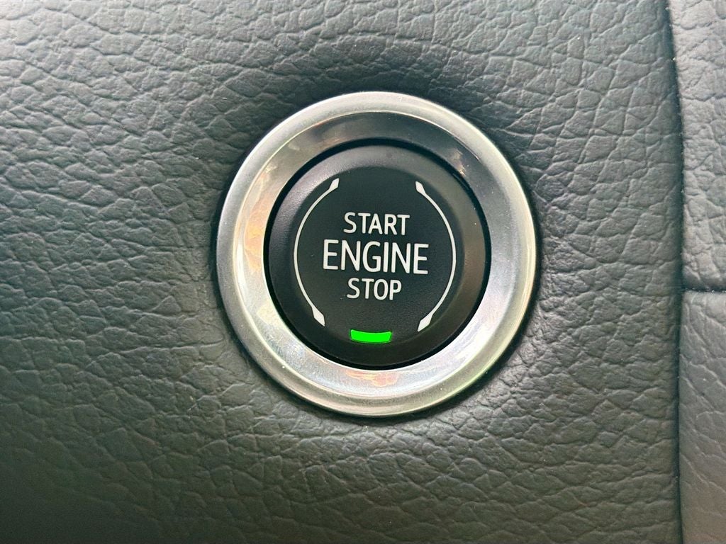 2023 GMC Yukon 4WD Denali