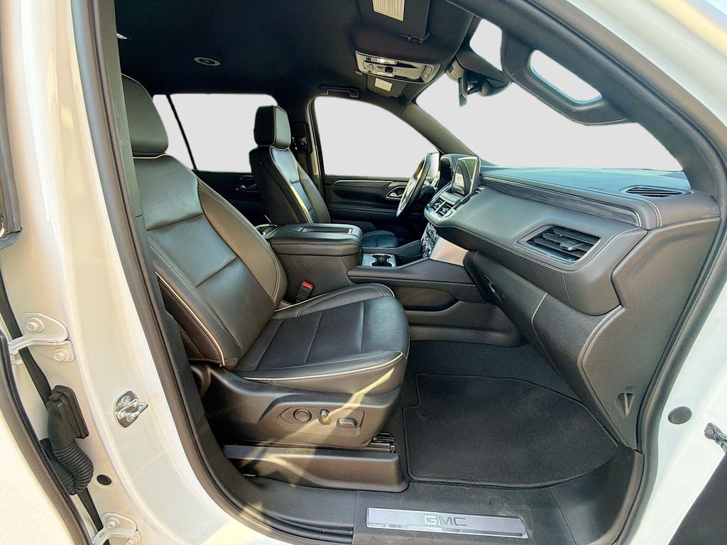 2024 GMC Yukon XL 4WD SLT