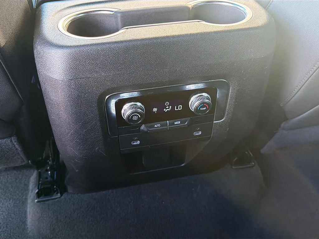 2024 GMC Yukon XL 4WD SLT