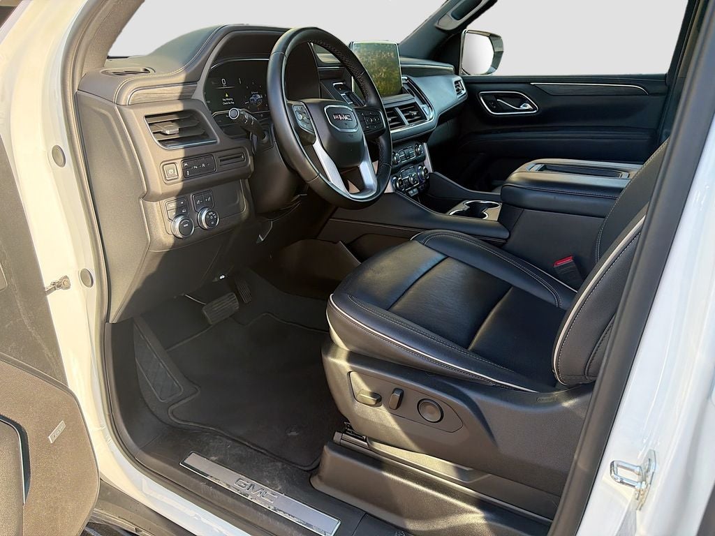 2024 GMC Yukon XL 4WD SLT