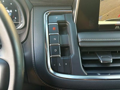2024 GMC Yukon XL 4WD SLT
