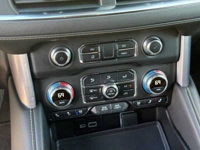 2024 GMC Yukon XL 4WD SLT