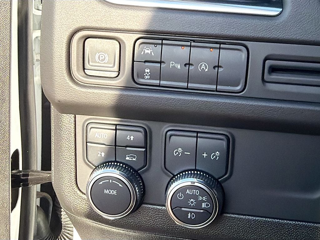 2024 GMC Yukon XL 4WD SLT