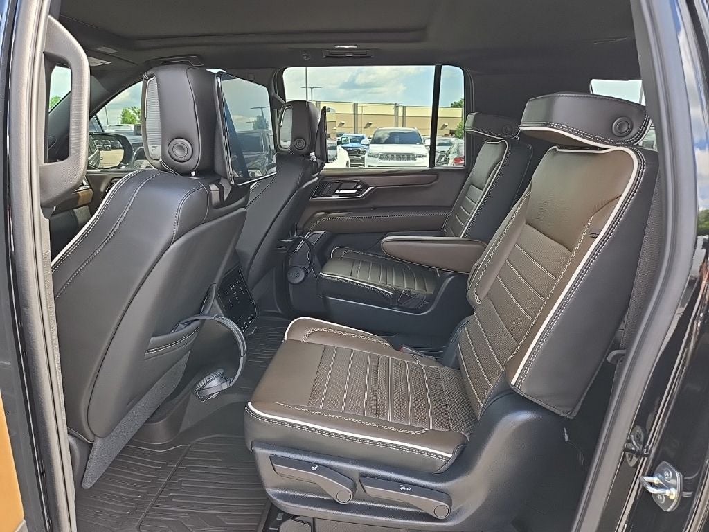 2025 GMC Yukon XL 4WD Denali Ultimate