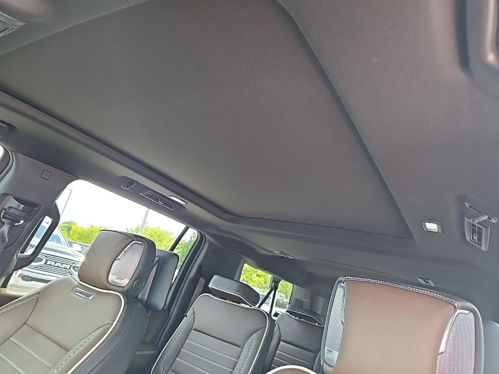 2025 GMC Yukon XL 4WD Denali Ultimate