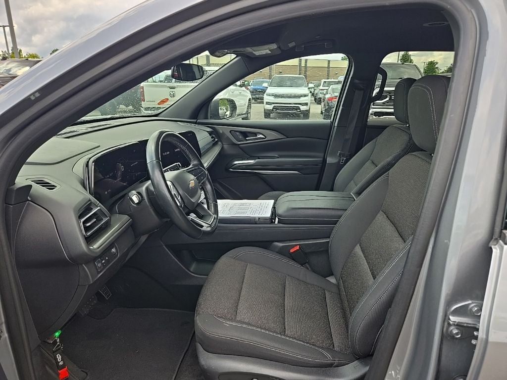 2024 Chevrolet Traverse FWD LT