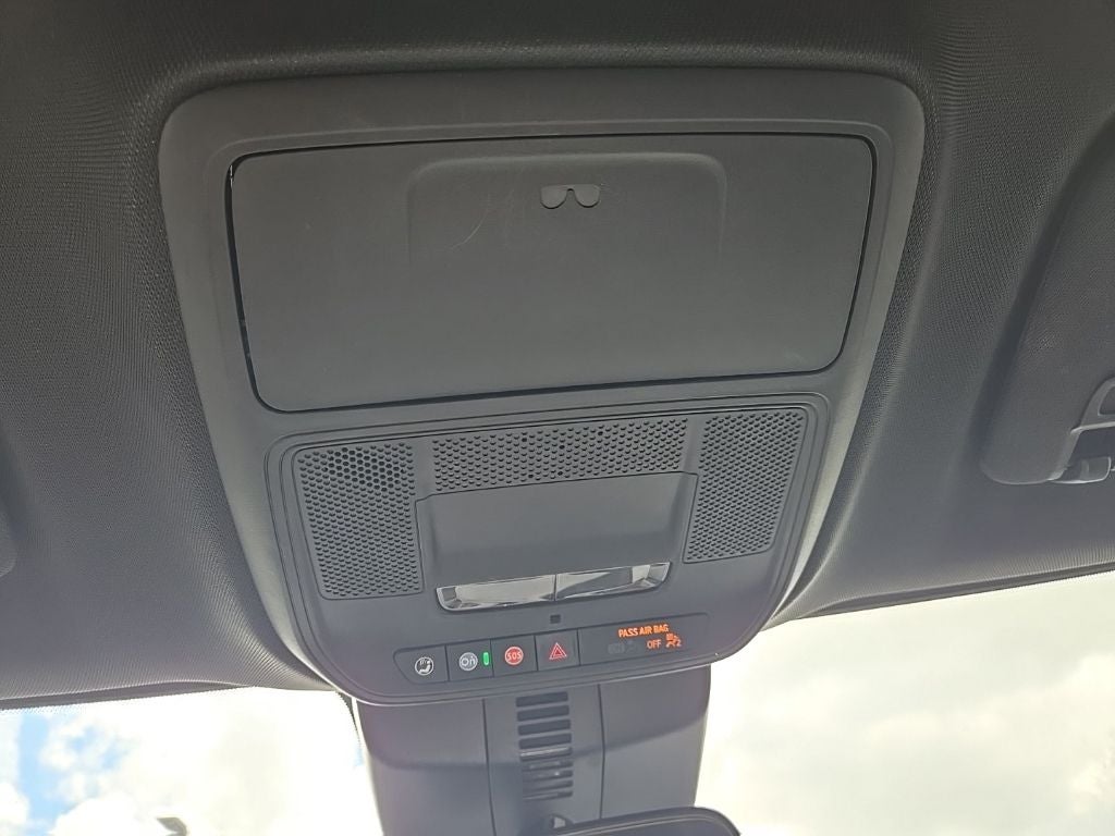 2024 Chevrolet Traverse FWD LT