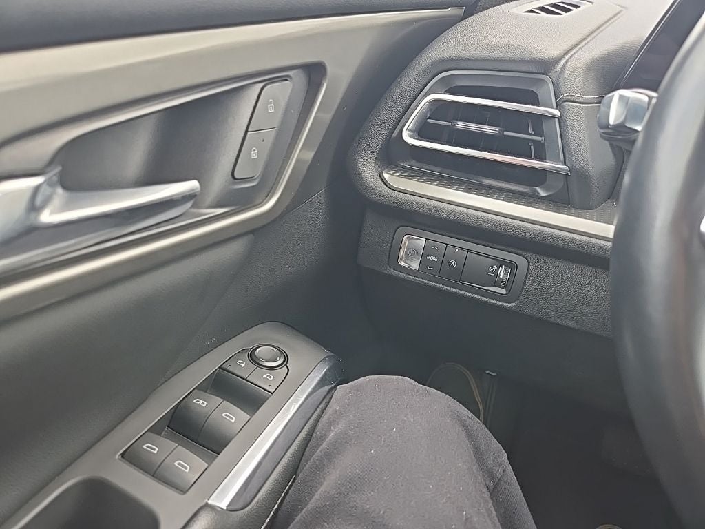 2024 Chevrolet Traverse FWD LT