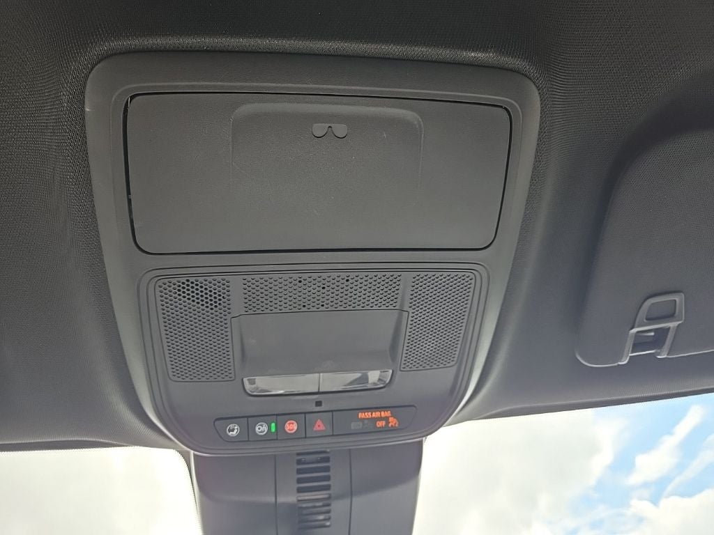 2024 Chevrolet Traverse FWD LT