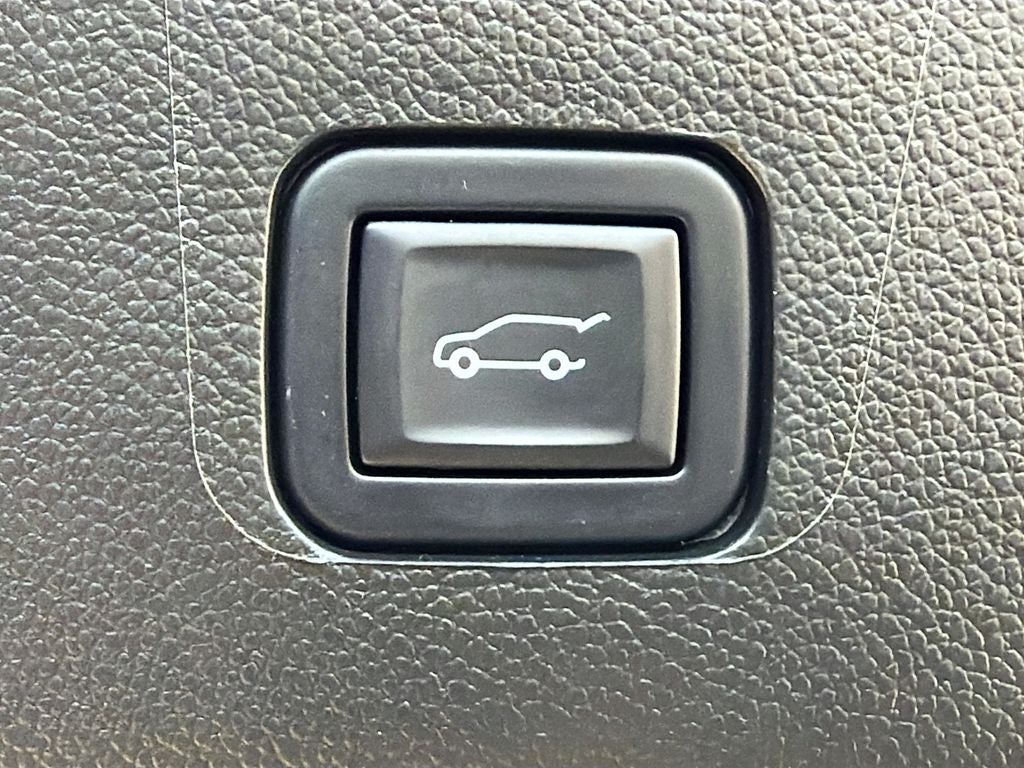 2023 Chevrolet Traverse FWD LT Cloth