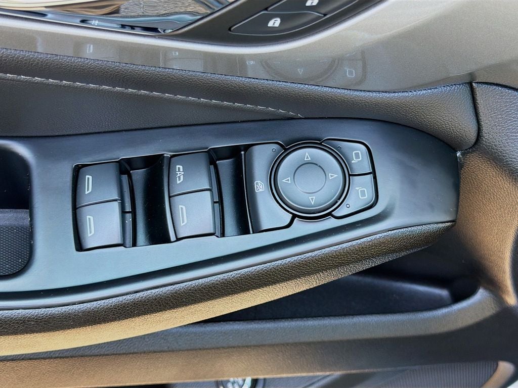 2023 Chevrolet Traverse FWD LT Cloth