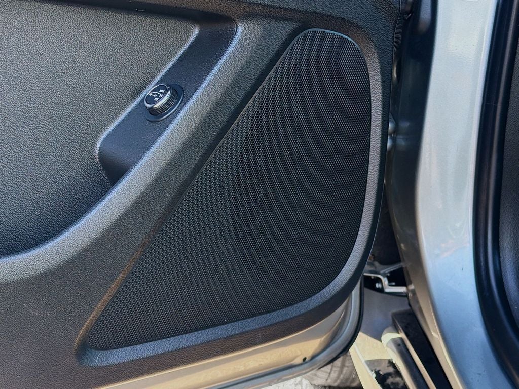 2023 Chevrolet Traverse FWD LT Cloth