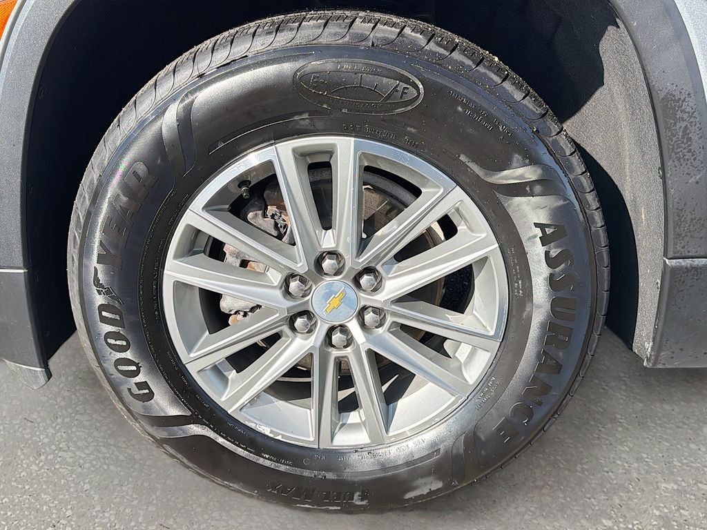 2023 Chevrolet Traverse FWD LT Cloth