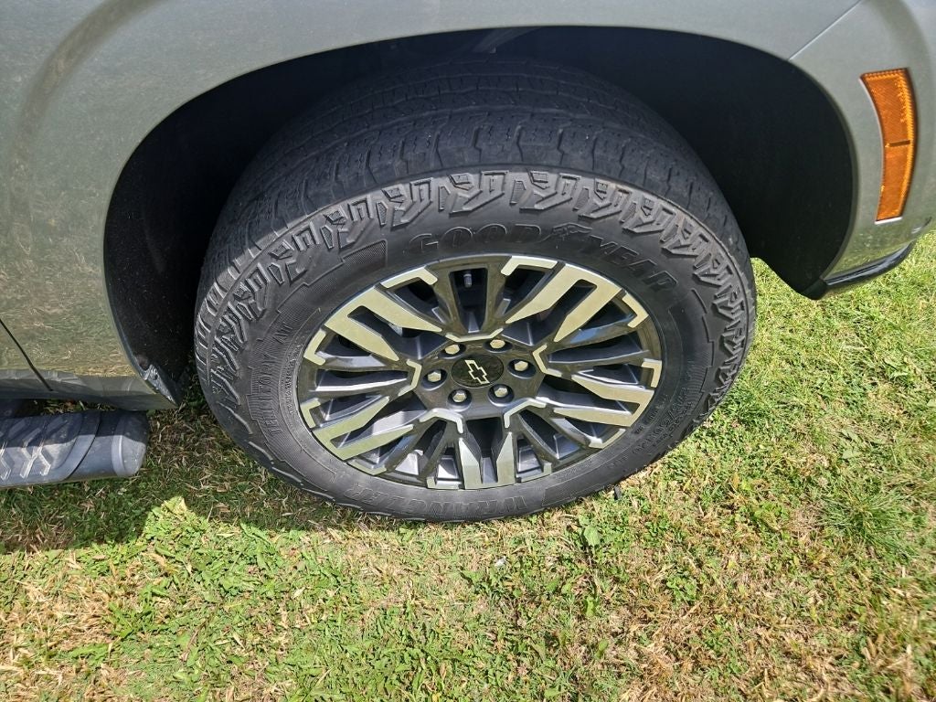 2025 Chevrolet Suburban 4WD Z71