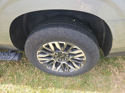 2025 Chevrolet Suburban 4WD Z71