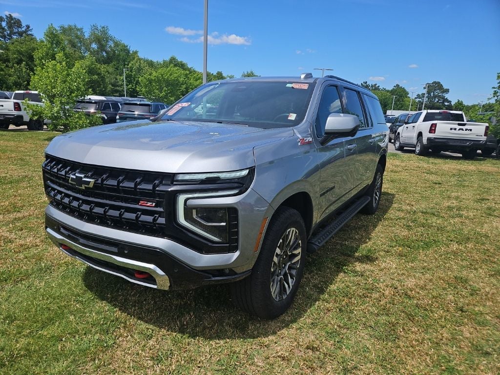 2025 Chevrolet Suburban 4WD Z71