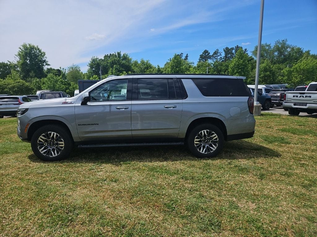 2025 Chevrolet Suburban 4WD Z71