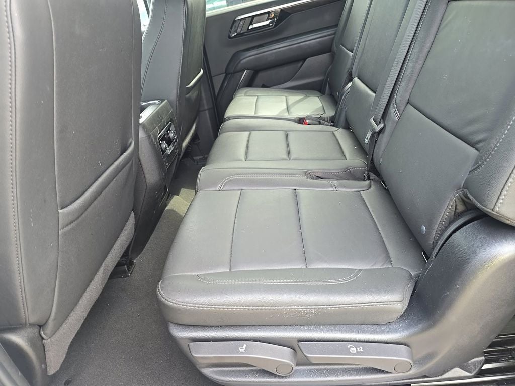2025 Chevrolet Suburban 4WD Z71