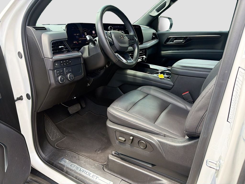 2025 Chevrolet Suburban 4WD Z71
