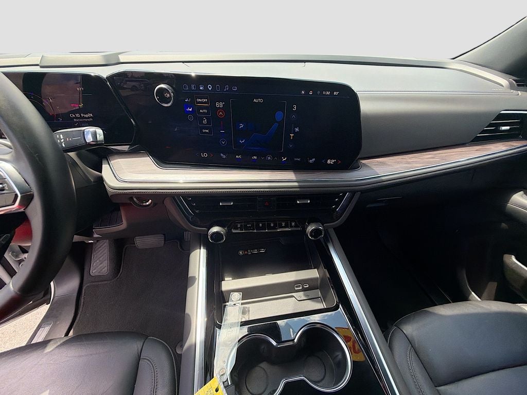 2025 Chevrolet Suburban 4WD Z71