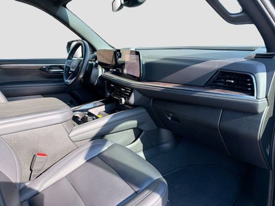 2025 Chevrolet Suburban 4WD Z71