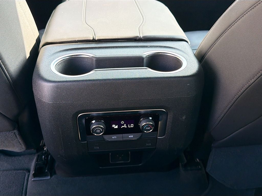 2025 Chevrolet Suburban 4WD Z71