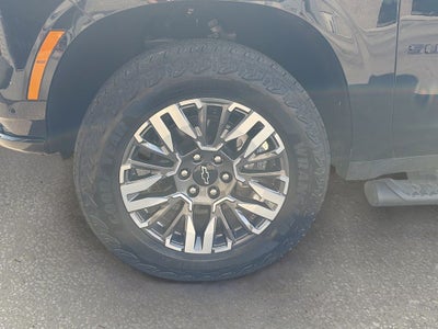 2025 Chevrolet Suburban 4WD Z71
