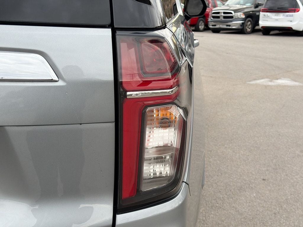 2023 Chevrolet Suburban 4WD LT