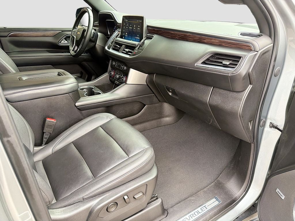 2023 Chevrolet Suburban 4WD LT