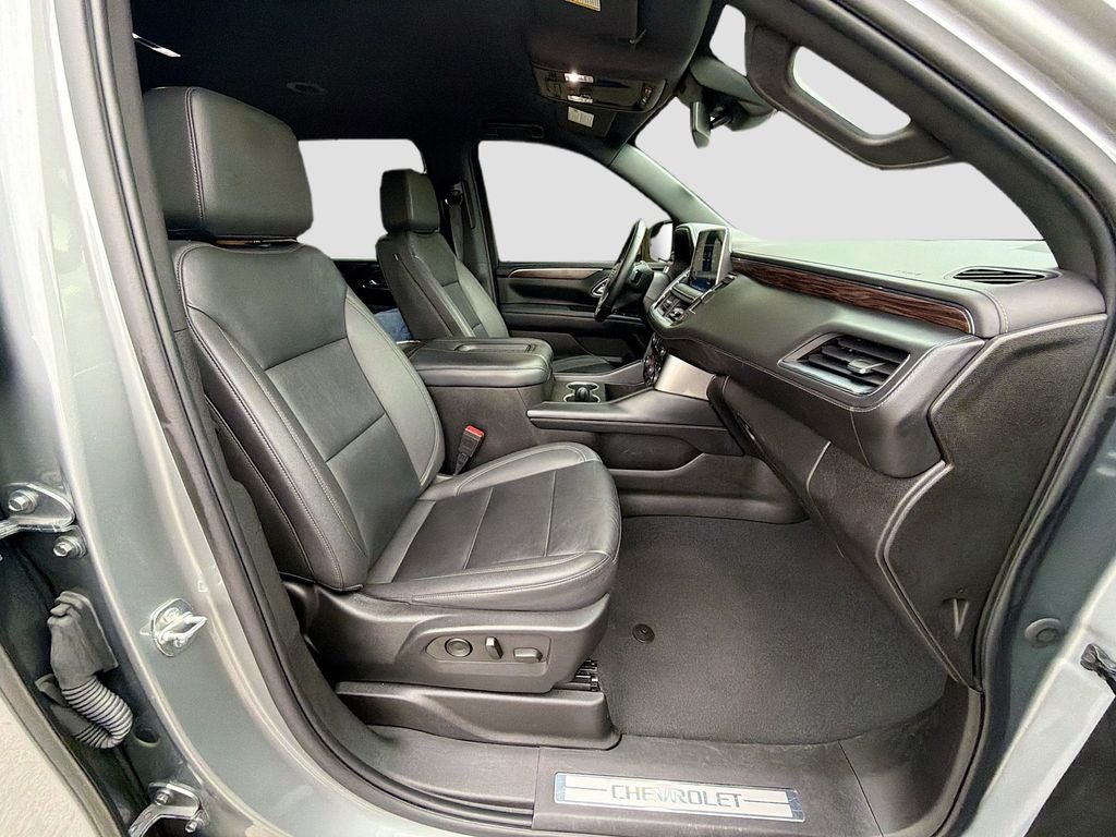 2023 Chevrolet Suburban 4WD LT