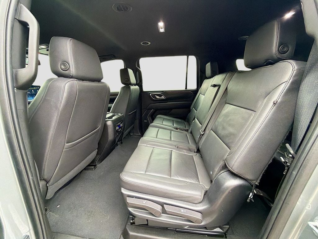 2023 Chevrolet Suburban 4WD LT
