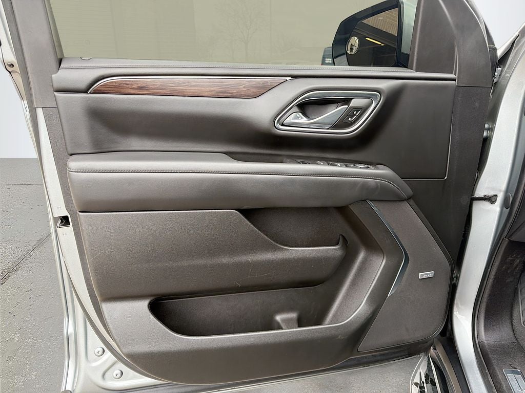 2023 Chevrolet Suburban 4WD LT