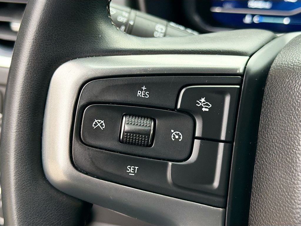 2023 Chevrolet Suburban 4WD LT