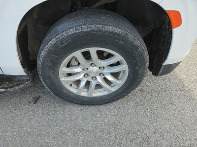 2024 Chevrolet Suburban 4WD LT