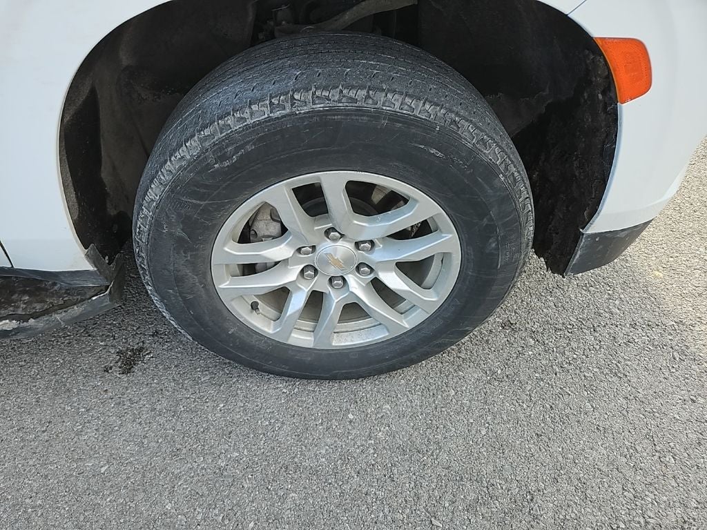 2024 Chevrolet Suburban 4WD LT