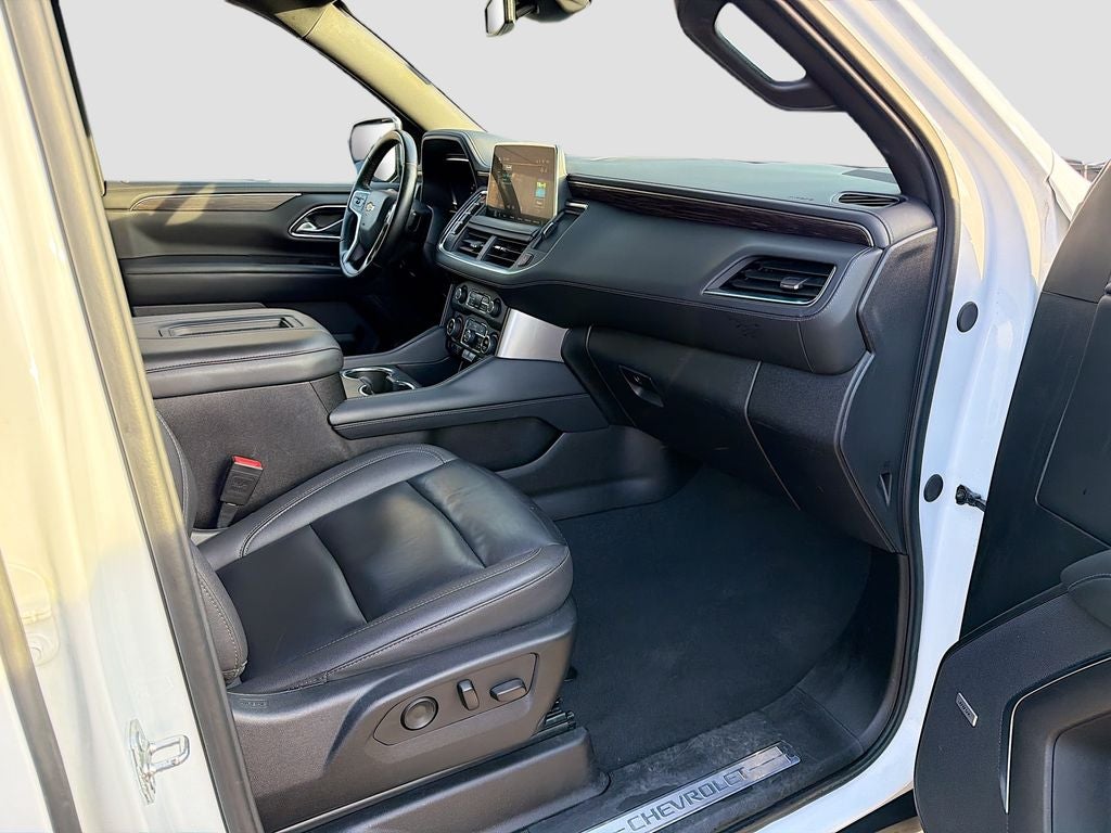 2024 Chevrolet Suburban 4WD LT