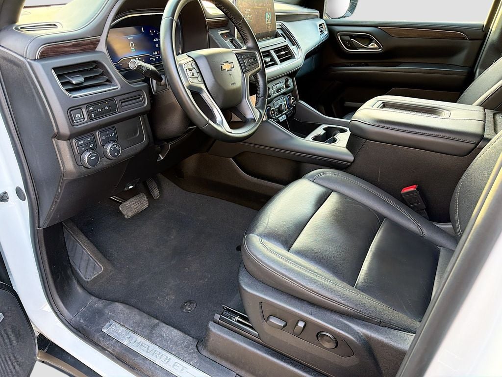 2024 Chevrolet Suburban 4WD LT