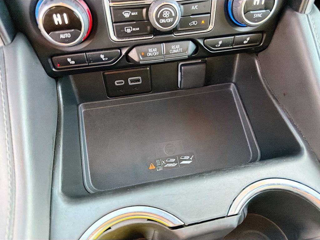 2024 Chevrolet Suburban 4WD LT