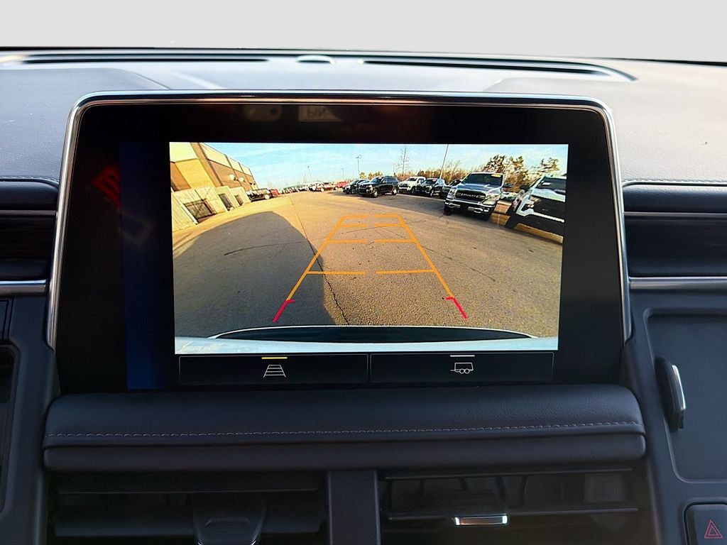 2024 Chevrolet Suburban 4WD LT