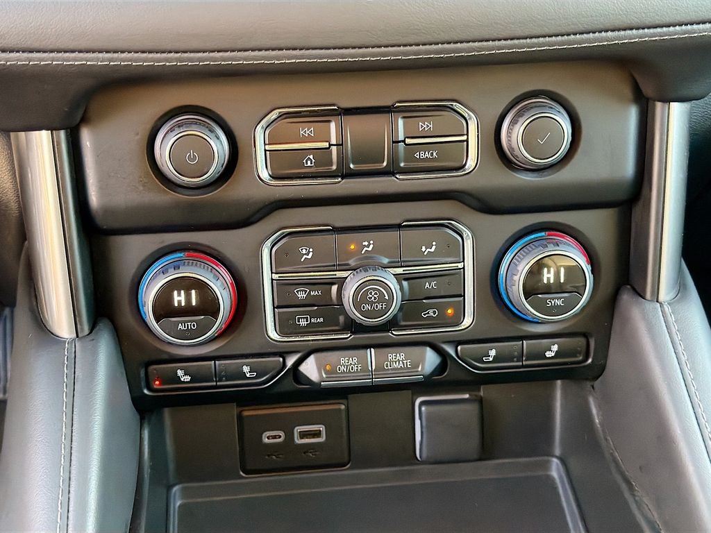 2024 Chevrolet Suburban 4WD LT