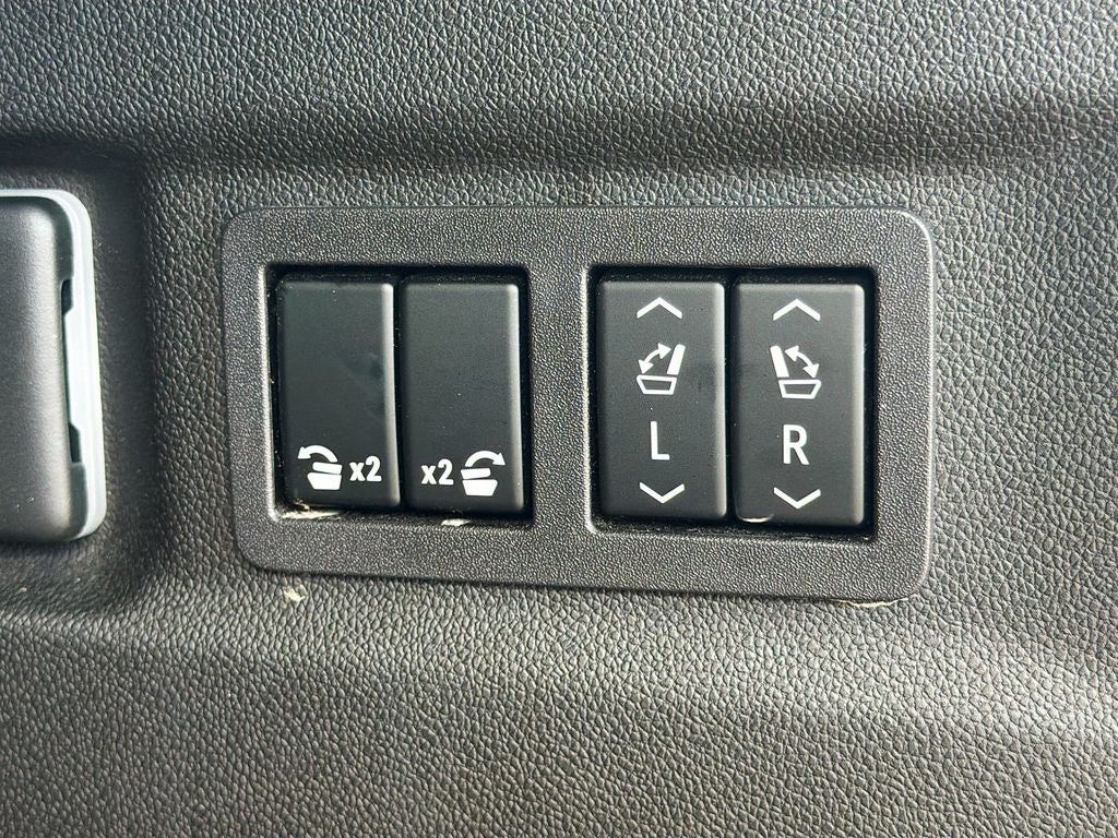 2023 Chevrolet Suburban 4WD Z71