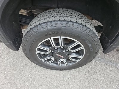 2023 GMC Sierra 2500HD 4WD Crew Cab Standard Bed AT4