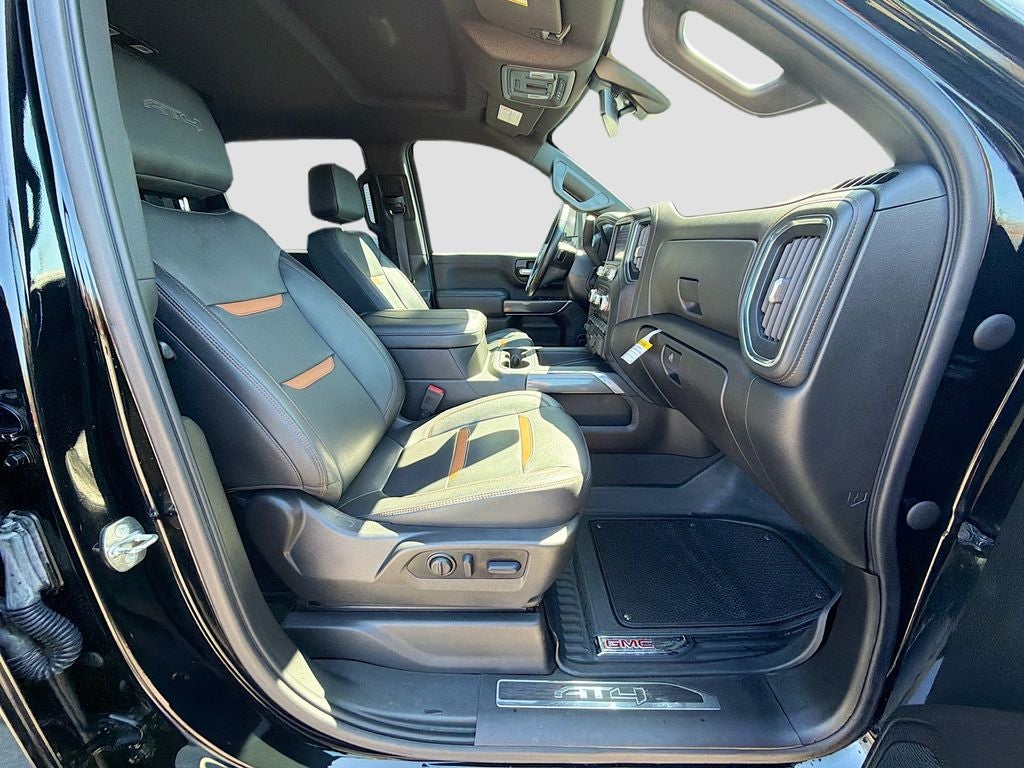 2023 GMC Sierra 2500HD 4WD Crew Cab Standard Bed AT4